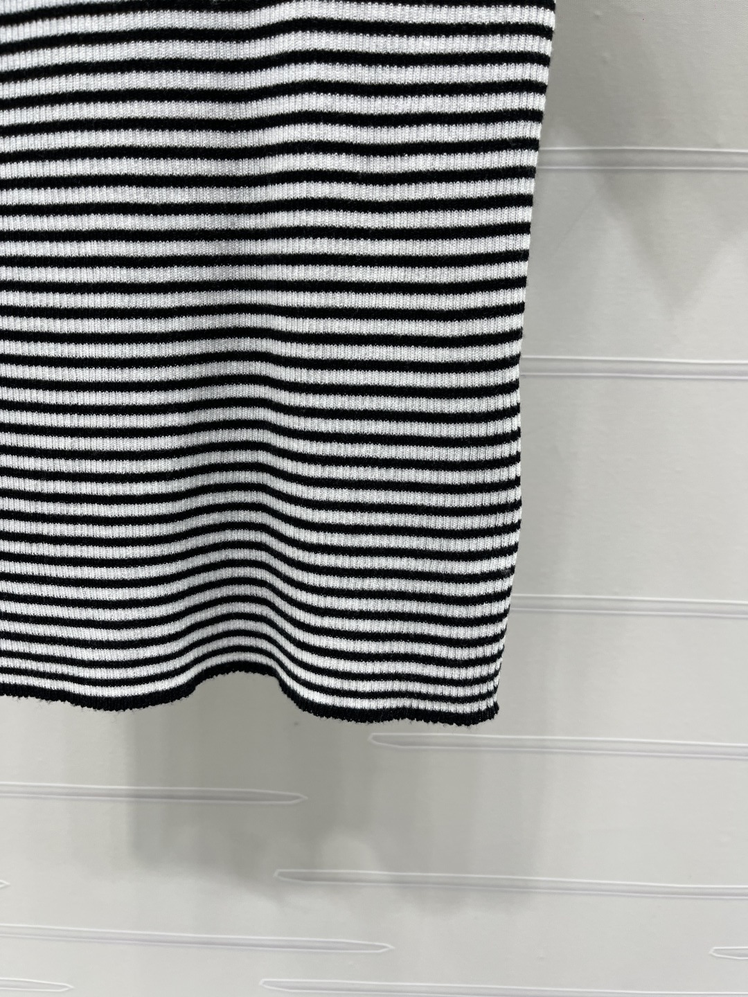 Women's short sleeves
